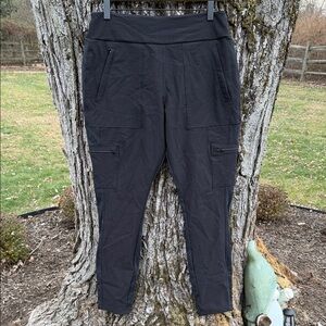 Athleta Headlands Hybrid Cargo Tight Pant